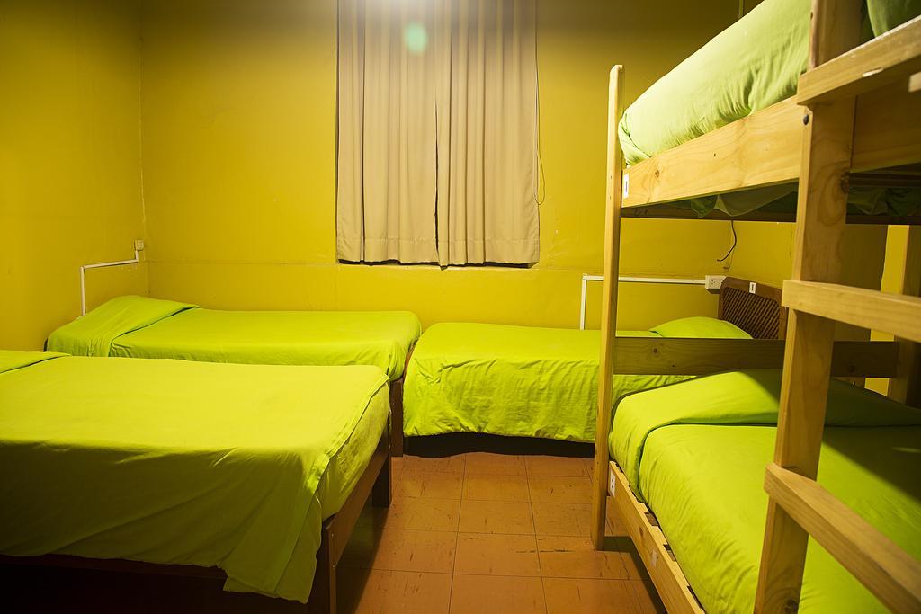 The House Project Backpackers Lima Bilik gambar