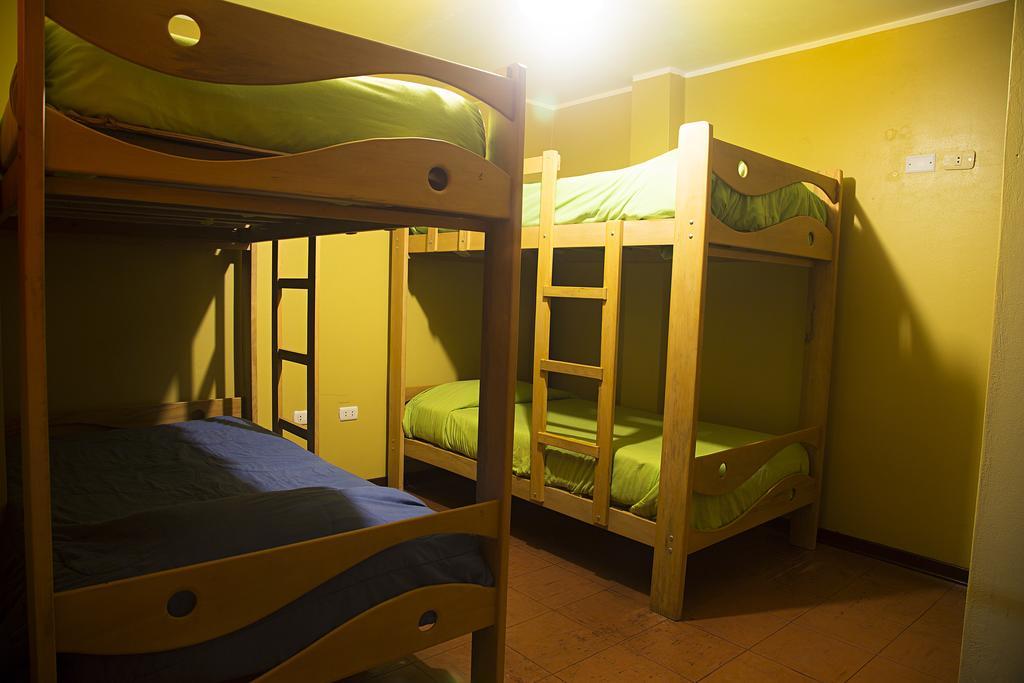 The House Project Backpackers Lima Bilik gambar